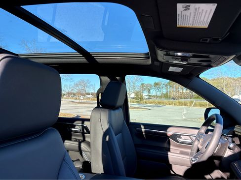 Used 2025 Chevrolet Tahoe LT w/ Comfort Package image 9