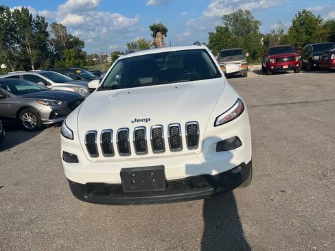 Used 2014 Jeep Cherokee Latitude w/ Comfort/Convenience Group AWD/4WD image 2