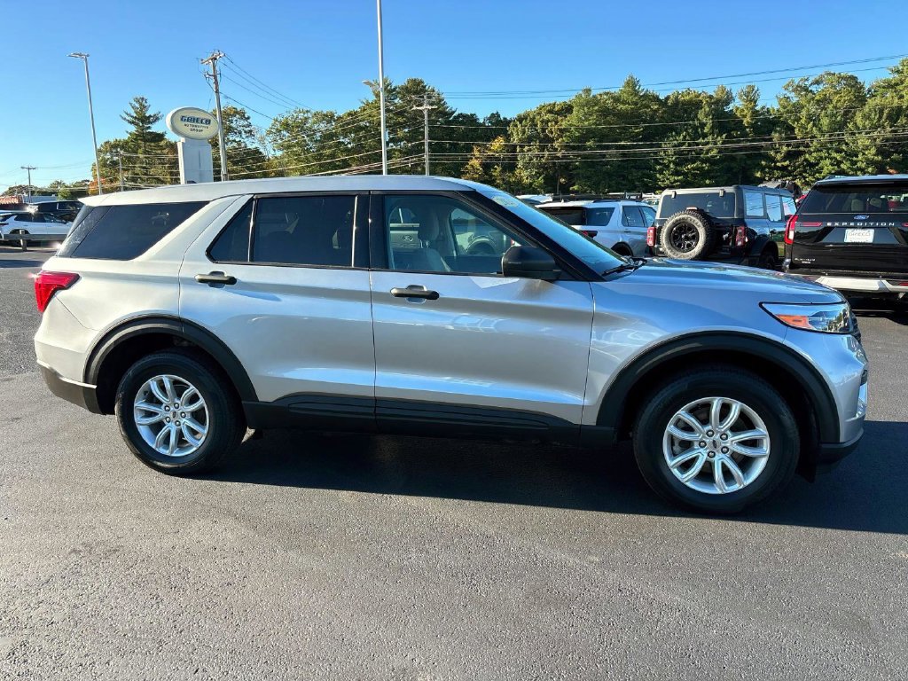 Used 2021 Ford Explorer 4WD image 2