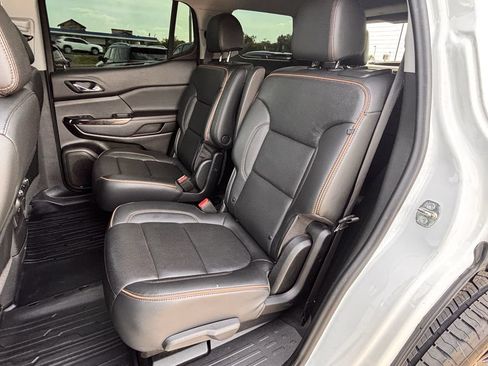 Used 2022 GMC Acadia AT4 w/ Technology Package AWD/4WD image 28