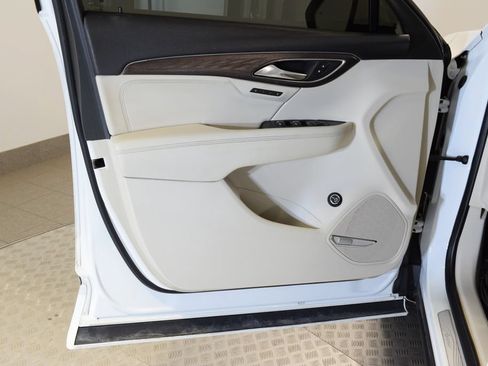 Used 2021 Buick Envision Avenir w/ Technology Package II FWD image 14