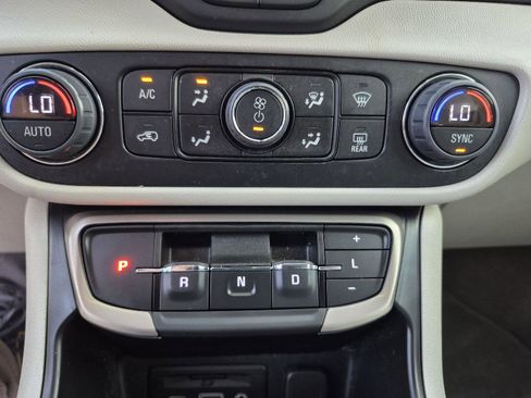 Used 2024 GMC Terrain Denali w/ Denali Premium Package image 16