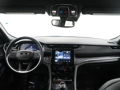 Used 2024 Jeep Grand Cherokee Altitude image 13