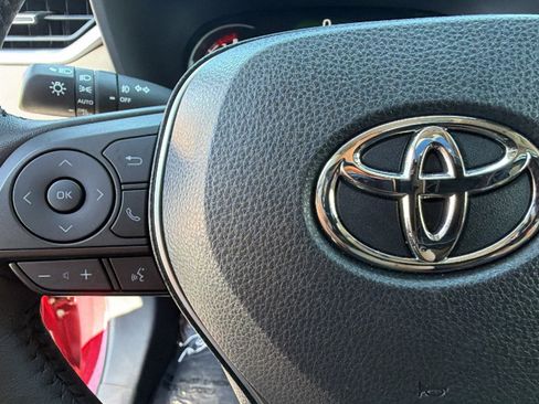 Certified 2022 Toyota RAV4 Limited AWD/4WD image 19