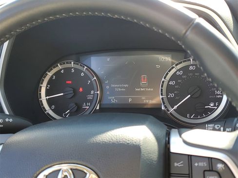 Certified 2023 Toyota Highlander XLE image 25