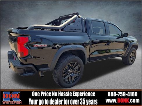 Used 2025 Chevrolet Colorado Trail Boss w/ Midnight Edition AWD/4WD image 8