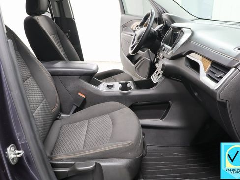 Used 2018 GMC Terrain SLE image 29