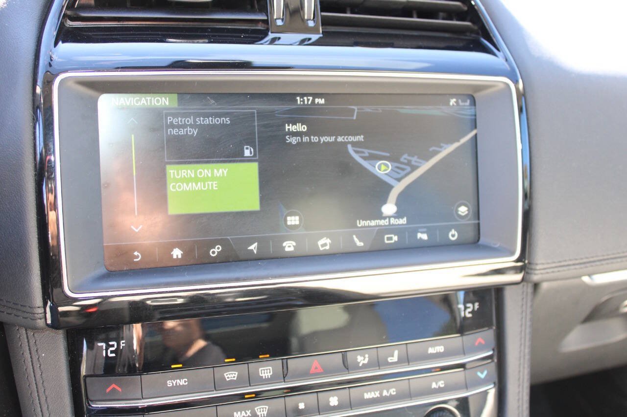 Used 2020 Jaguar F-PACE Prestige AWD/4WD image 15