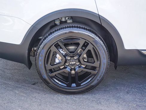 Certified 2023 Kia Telluride SX Prestige X-Line AWD/4WD image 9
