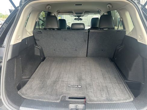 Certified 2023 Nissan Rogue SV image 22