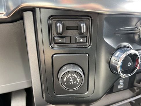 Used 2022 Ford F150 Lariat image 13