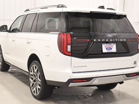New 2026 Ford Expedition Platinum w/ Platinum Ultimate Package AWD/4WD image 7
