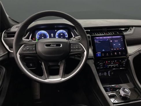 New 2025 Jeep Grand Cherokee L Limited w/ Luxury Tech Group II image 5