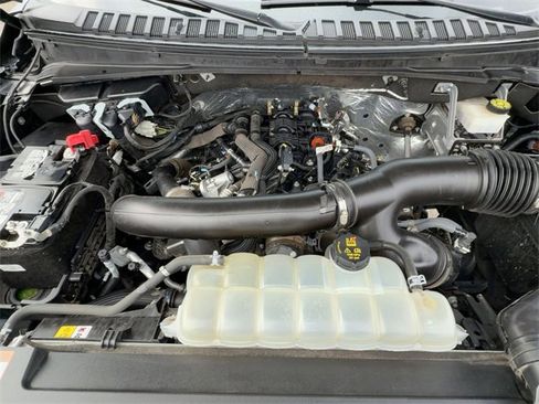 Used 2024 Ford Expedition Max XLT image 31