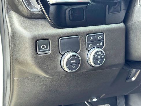 Used 2025 GMC Sierra 1500 SLT image 14