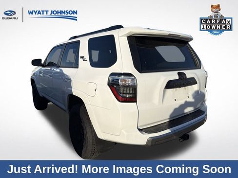 Used 2022 Toyota 4Runner TRD Off-Road image 5