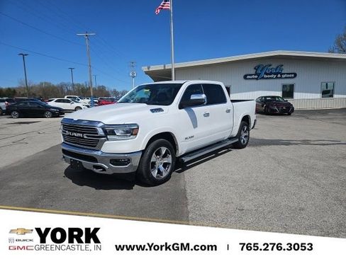 Used 2022 RAM 1500 Laramie AWD/4WD image 1