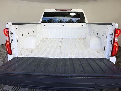 Used 2022 Chevrolet Silverado 1500 LT Trail Boss image 9