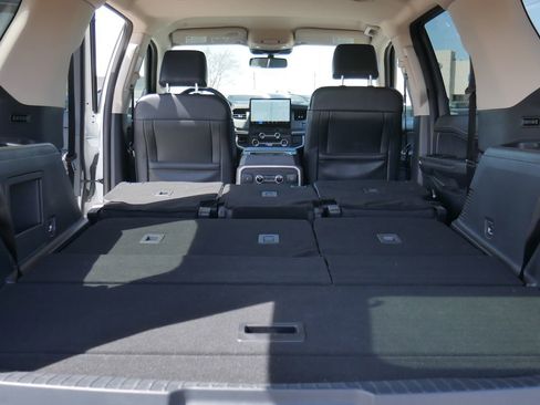 Used 2022 Ford Expedition XLT AWD/4WD image 22