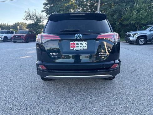 Used 2018 Toyota RAV4 Limited AWD/4WD image 4