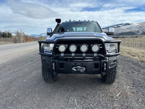 Used 2023 RAM 3500 Limited image 13