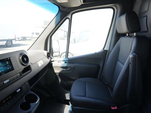 Used 2024 Mercedes-Benz Sprinter 144 Cargo image 14