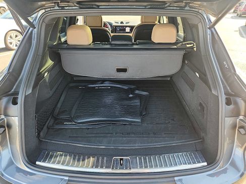 Used 2025 Porsche Cayenne E-Hybrid AWD/4WD image 27