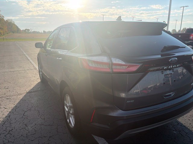 Used 2024 Ford Edge SEL AWD/4WD image 13