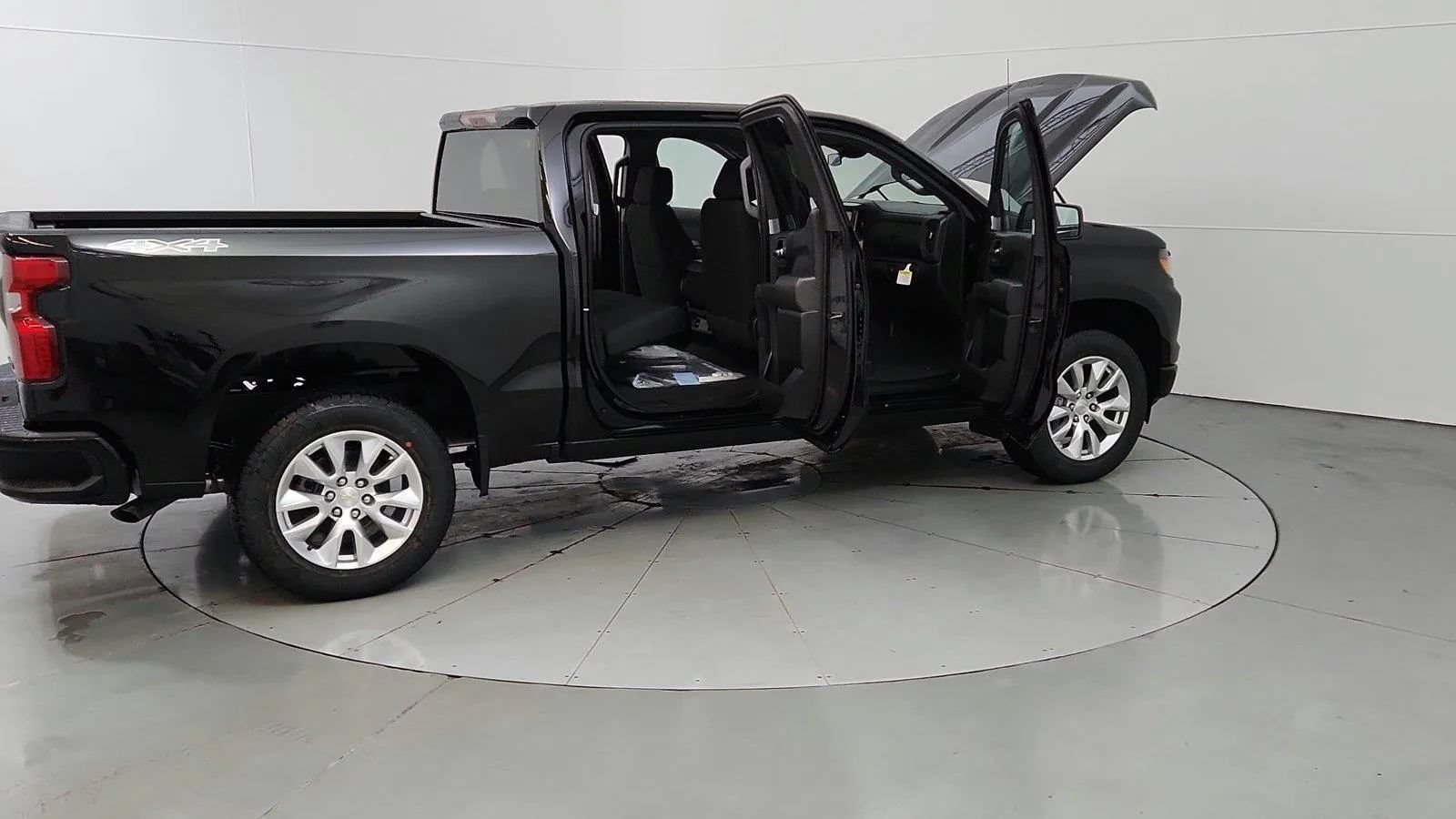 Used 2023 Chevrolet Silverado 1500 Custom w/ LPO, Dark Essentials Package AWD/4WD image 15