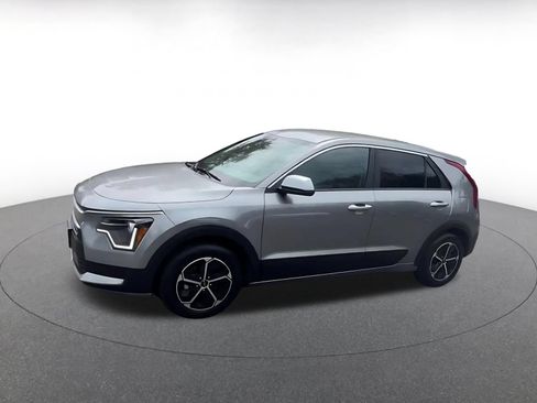 Used 2026 Kia Niro LX FWD image 8