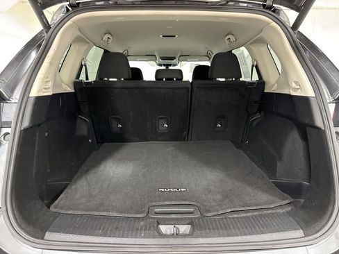Used 2024 Nissan Rogue SV FWD image 23