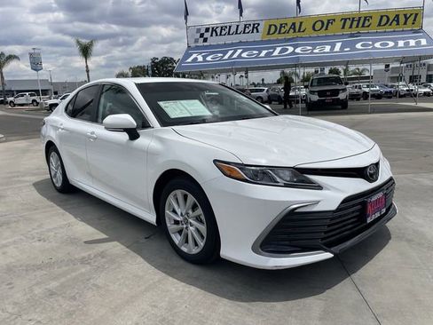 Used 2024 Toyota Camry LE w/ Convenience Package FWD image 2