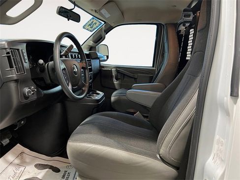 Used 2024 Chevrolet Express 2500 w/ Driver Convenience Package image 7