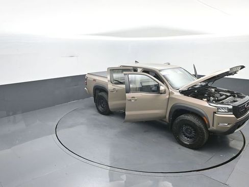 Used 2022 Nissan Frontier PRO-4X AWD/4WD image 40