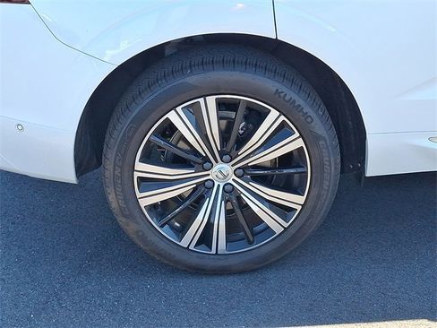 Used 2023 Volvo XC60 B6 Ultimate image 30