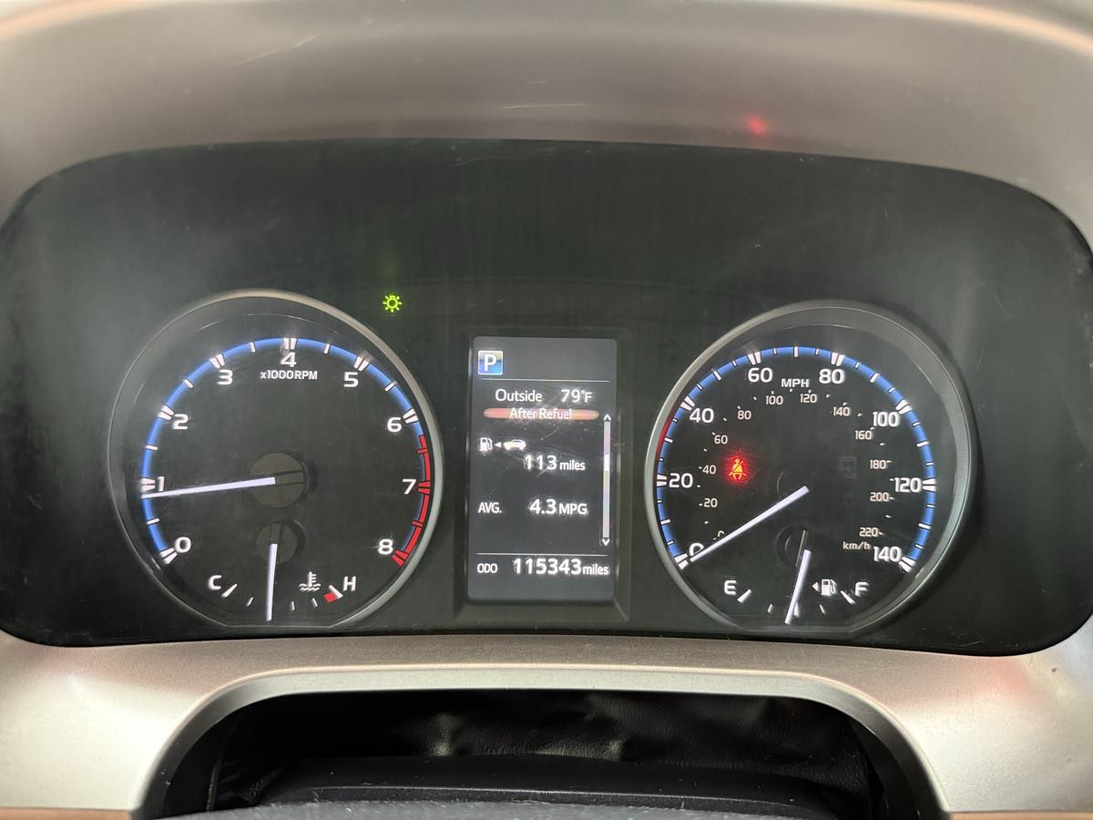 Used 2018 Toyota RAV4 LE w/ All Weather Liner Package AWD/4WD image 13