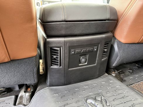 Used 2017 RAM 1500 Laramie Longhorn image 34