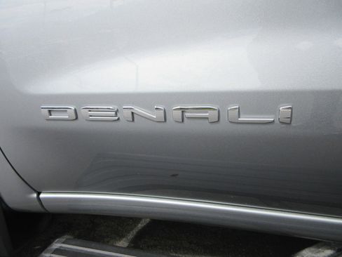 Used 2024 GMC Sierra 1500 Denali Ultimate AWD/4WD image 4