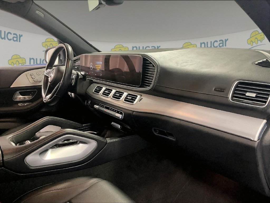 Used 2025 Mercedes-Benz GLS 450 4MATIC image 14