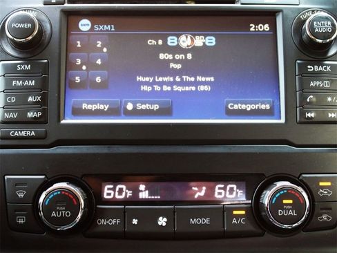 Used 2018 Nissan Titan PRO-4X w/ Pro-4x Convenience Package image 18