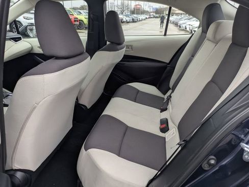 Used 2025 Toyota Corolla LE image 27