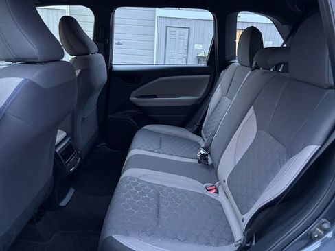 Certified 2025 Subaru Forester image 29