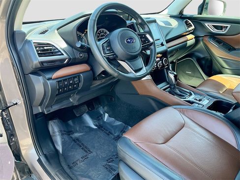 Used 2022 Subaru Forester Touring image 9