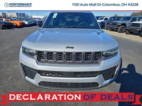 New 2026 Jeep Grand Cherokee Altitude image 2