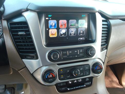 Used 2018 GMC Yukon XL SLE RWD image 16
