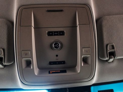 Used 2017 GMC Yukon SLT image 33