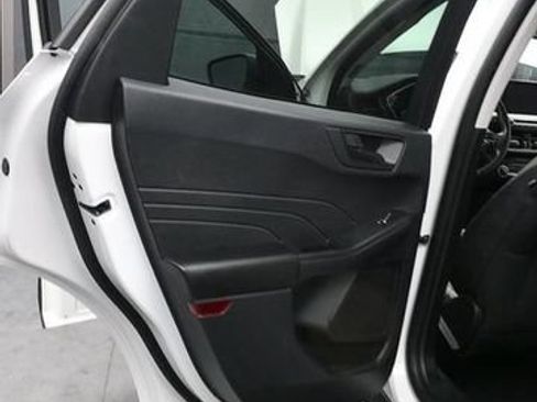 Used 2022 Ford Escape SE w/ Convenience Package AWD/4WD image 12