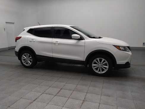Used 2018 Nissan Rogue Sport S w/ S Appearance Package image 11