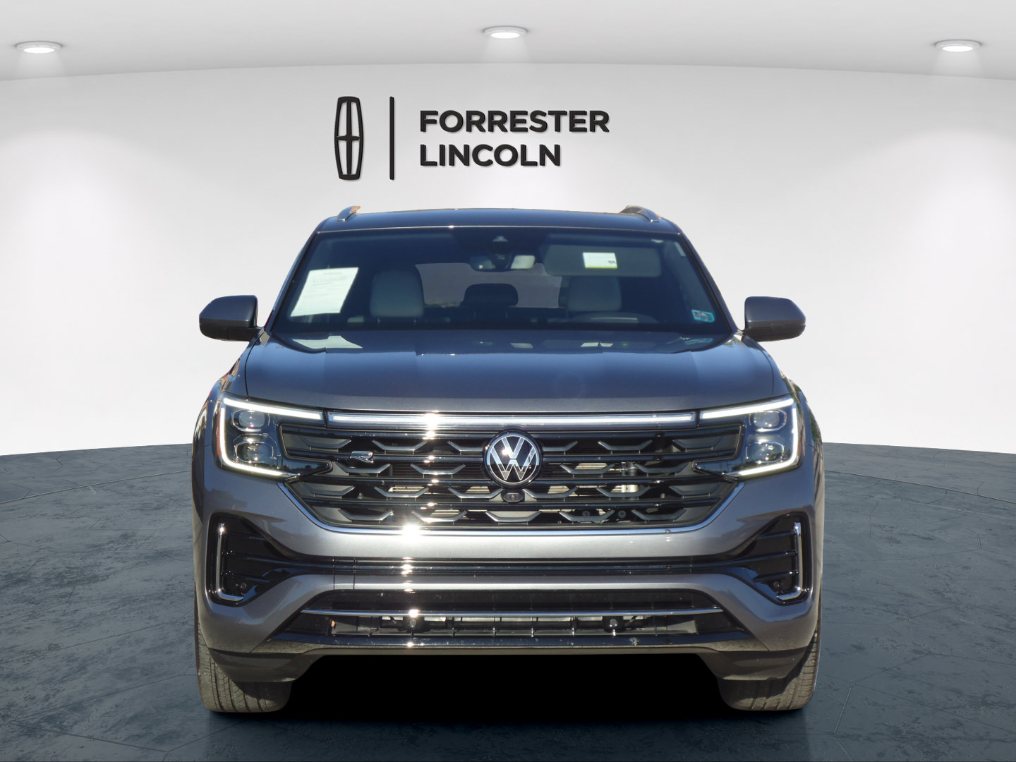 Used 2024 Volkswagen Atlas Cross Sport SEL Premium R-Line AWD/4WD image 8