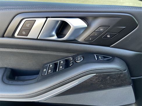 Used 2025 BMW X5 xDrive40i image 24